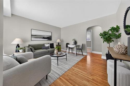 812 Goulding St, Winnipeg, MB 