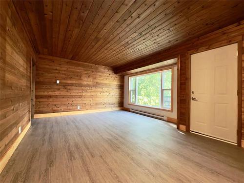 29 Mansfield Ave, Matlock, MB 