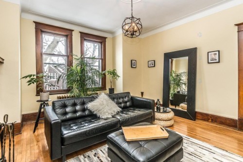 Living Room - 2302 Av. Regent, Montréal (Côte-Des-Neiges/Notre-Dame-De-Grâce), QC - Indoor Photo Showing Living Room