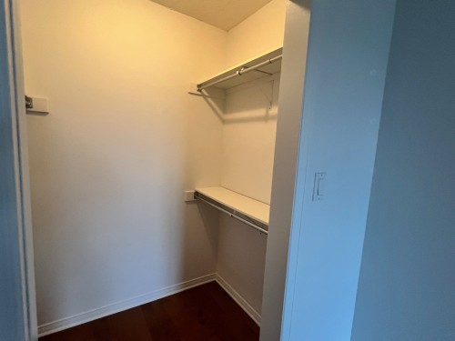 Penderie (Walk-in) - 603-3330 Boul. Le Carrefour, Laval (Chomedey), QC - Indoor With Storage