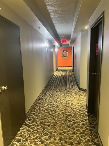 Hall d'entrée/Vestibule - 603-3330 Boul. Le Carrefour, Laval (Chomedey), QC - Indoor Photo Showing Other Room