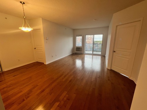 Salle à manger - 603-3330 Boul. Le Carrefour, Laval (Chomedey), QC - Indoor Photo Showing Other Room