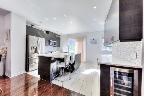 Cuisine - 404 Av. Mousseau-Vermette, Dorval, QC - Indoor