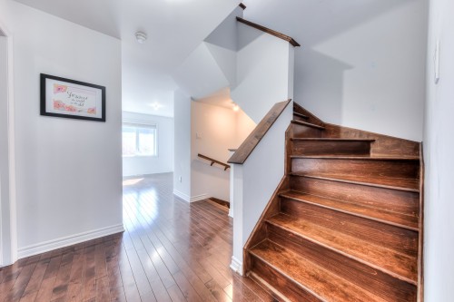 Escalier - 404 Av. Mousseau-Vermette, Dorval, QC - Indoor Photo Showing Other Room