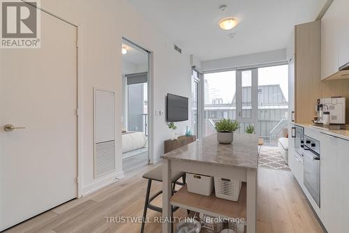1004 - 158 Front Street E, Toronto, ON - Indoor Photo Showing Kitchen