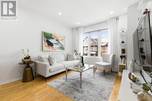 35 VENTURA LANE  Ajax, ON L1T 0C4