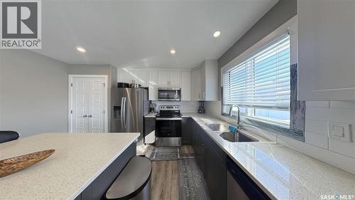 236 Barrett Street, Saskatoon, SK - Indoor Photo Showing Kitchen With Stainless Steel Kitchen With Upgraded Kitchen