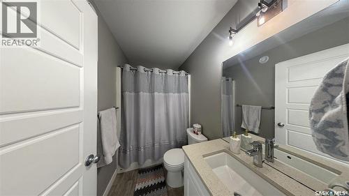 236 Barrett Street, Saskatoon, SK - Indoor Photo Showing Bathroom