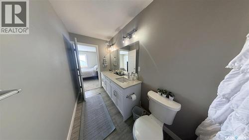 236 Barrett Street, Saskatoon, SK - Indoor Photo Showing Bathroom