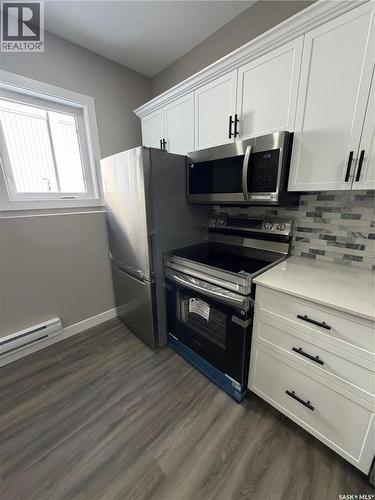 236 Barrett Street, Saskatoon, SK - Indoor Photo Showing Kitchen