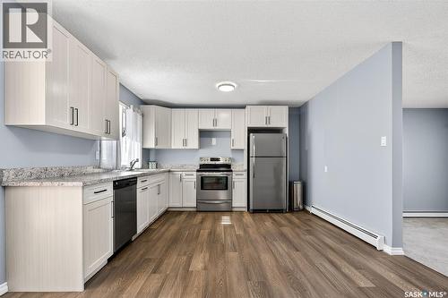 19 Buttercup Crescent Nw, Moose Jaw, SK - Indoor Photo Showing Kitchen With Stainless Steel Kitchen