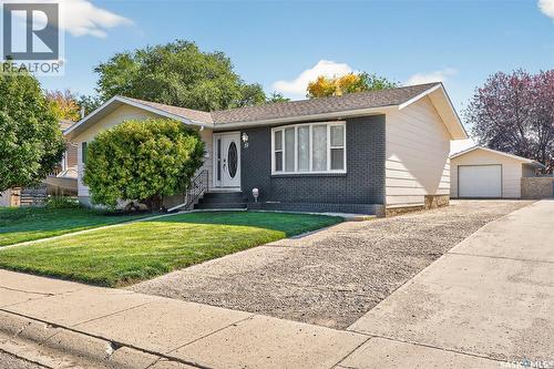 19 Buttercup Crescent Nw, Moose Jaw, SK - Outdoor
