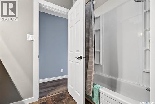 19 Buttercup Crescent Nw, Moose Jaw, SK - Indoor Photo Showing Other Room