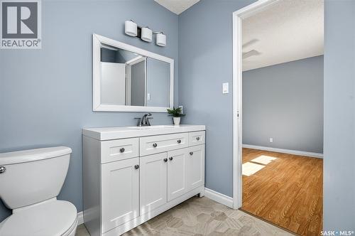 19 Buttercup Crescent Nw, Moose Jaw, SK - Indoor Photo Showing Bathroom