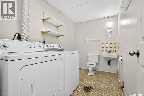 19 Buttercup Crescent Nw, Moose Jaw, SK - Indoor Photo Showing Laundry Room