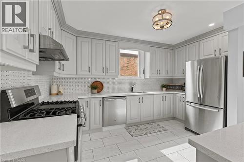 15 Millen Avenue, Hamilton, ON - Indoor Photo Showing Kitchen