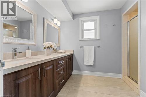 15 Millen Avenue, Hamilton, ON - Indoor Photo Showing Bathroom