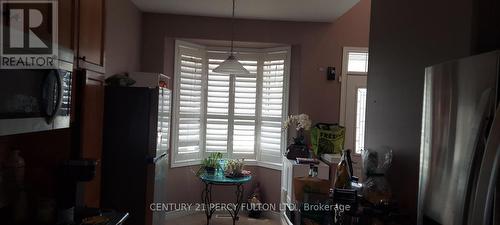 4051 Medland Drive, Burlington, ON - Indoor