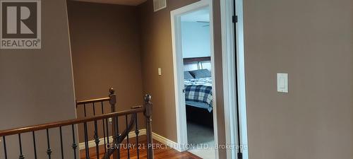 4051 Medland Drive, Burlington, ON - Indoor Photo Showing Other Room