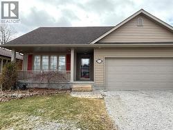 554 HURON STREET Plympton-Wyoming, ON N0N 1T0