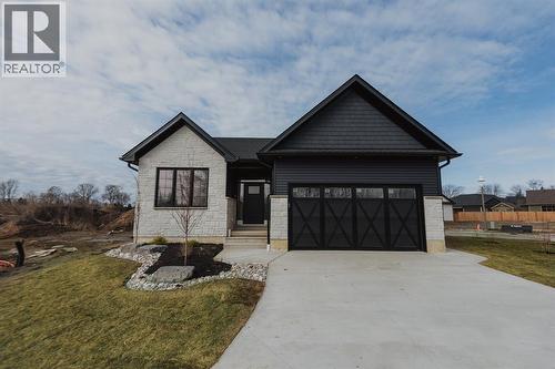 1725 COTTAGE LANE  Sarnia, ON N0N 1C0
