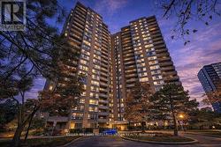 1811 - 10 MARTHA EATON WAY  Toronto, ON M6M 5B3