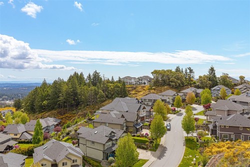 2267 Nicklaus Dr, Langford, BC 