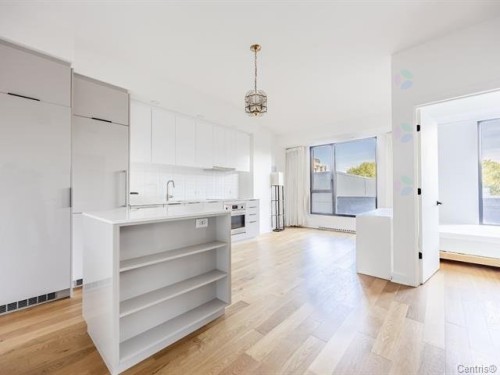 Living Room - 404-1 Boul. De Maisonneuve O., Montréal (Ville-Marie), QC - Indoor Photo Showing Kitchen
