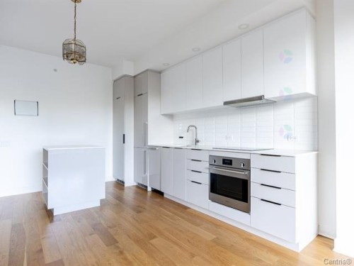 Kitchen - 404-1 Boul. De Maisonneuve O., Montréal (Ville-Marie), QC - Indoor Photo Showing Kitchen