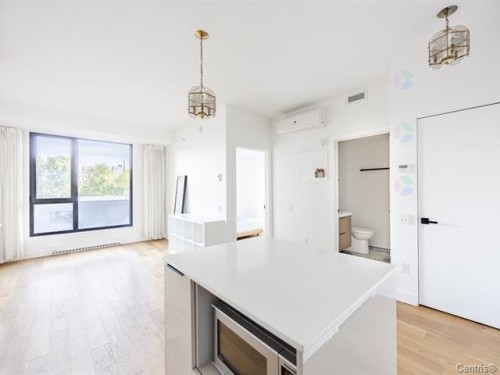 Living Room - 404-1 Boul. De Maisonneuve O., Montréal (Ville-Marie), QC - Indoor