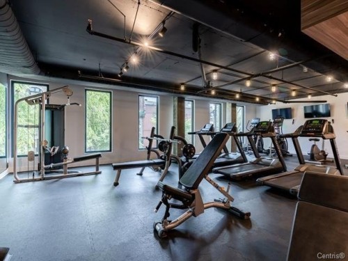 Exercise Room - 404-1 Boul. De Maisonneuve O., Montréal (Ville-Marie), QC - Indoor Photo Showing Gym Room