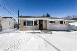6 Alcott ST  Winnipeg, MB R2Y 0S2