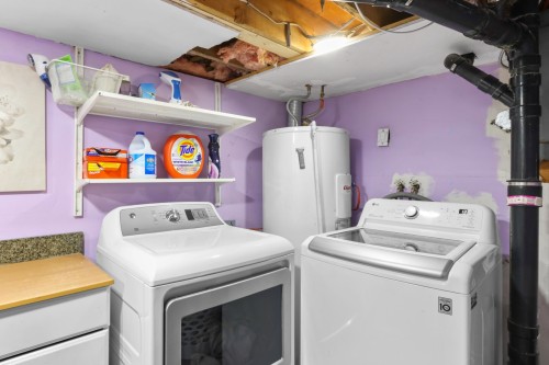 Salle de lavage - 361 Rue Grilli, Pincourt, QC - Indoor Photo Showing Laundry Room