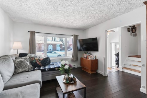 Salon - 361 Rue Grilli, Pincourt, QC - Indoor Photo Showing Living Room