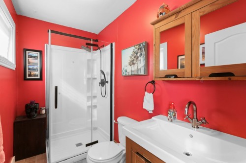 Salle de bains - 361 Rue Grilli, Pincourt, QC - Indoor Photo Showing Bathroom