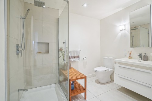 Salle de bains - 605-865 Av. Plymouth, Mont-Royal, QC - Indoor Photo Showing Bathroom