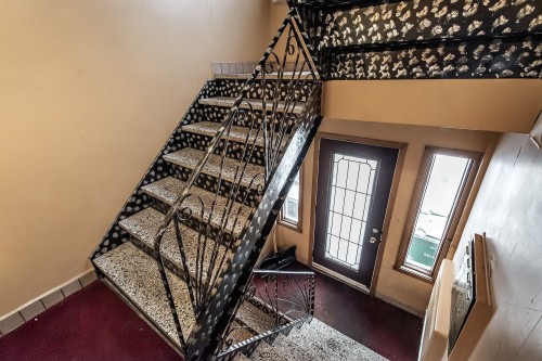Staircase - 2451 Rue Monsabré, Montréal (Mercier/Hochelaga-Maisonneuve), QC - Indoor Photo Showing Other Room