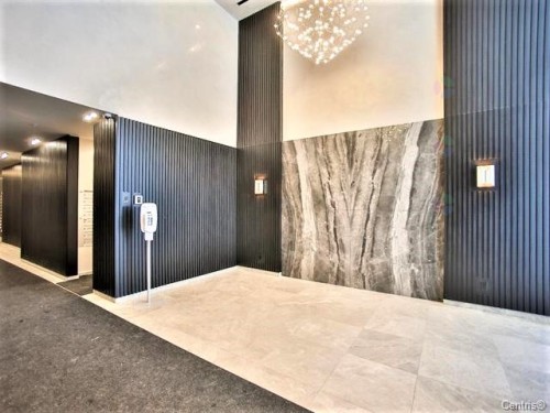 Hall d'entrée/Vestibule - 504-5265 Rue Mackenzie, Montréal (Côte-Des-Neiges/Notre-Dame-De-Grâce), QC - Indoor Photo Showing Other Room