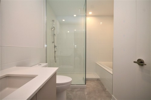 Salle de bains - 504-5265 Rue Mackenzie, Montréal (Côte-Des-Neiges/Notre-Dame-De-Grâce), QC - Indoor Photo Showing Bathroom