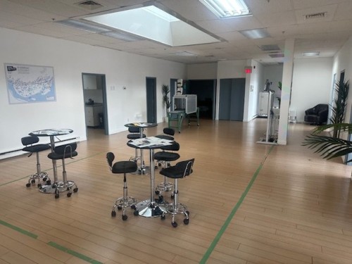 Bureau - Unit-B-8300 Rue St-Patrick, Montréal (Lasalle), QC - Indoor Photo Showing Gym Room