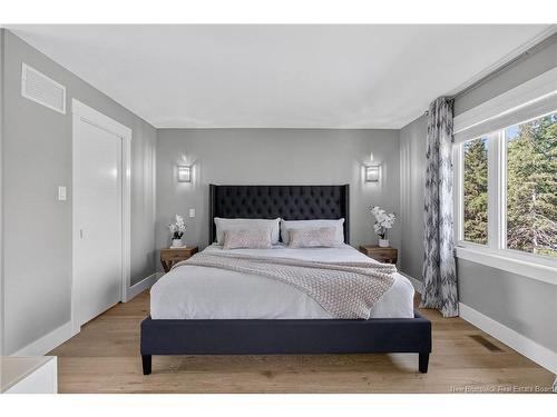 11 Samuel St, Dieppe, NB 