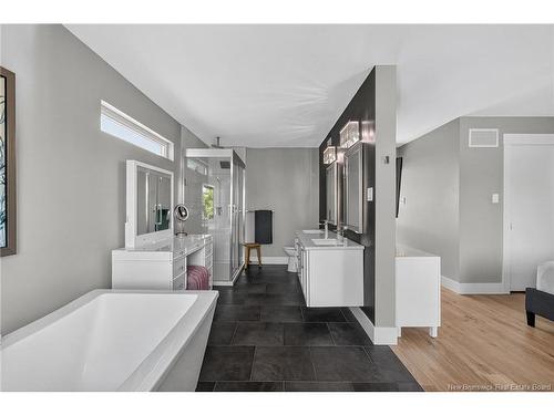 11 Samuel St, Dieppe, NB 