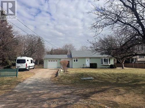 2317 KHALSA GATE  Oakville, ON L6M 4J2