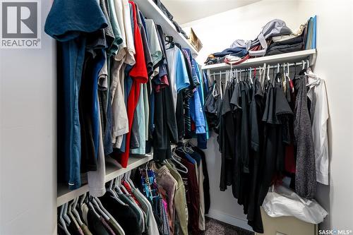 427 Carter Way, Saskatoon, SK - Indoor With Storage