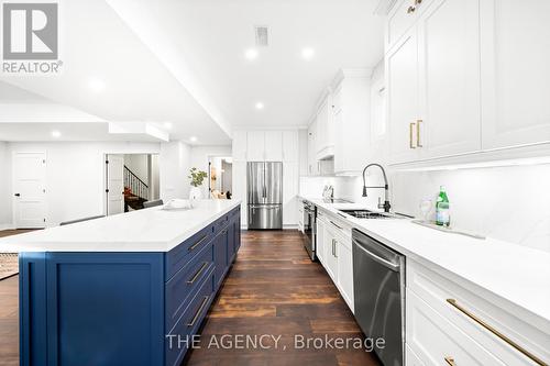 28 Chuck Ormsby Crescent, King, ON - Indoor Photo Showing Kitchen With Upgraded Kitchen