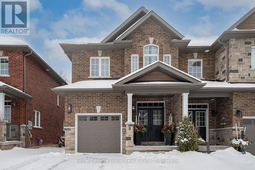 9 MICHAEL CUMMINGS COURT  Uxbridge, ON L9P 0E6