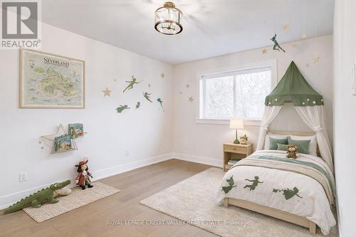 virtually staged bedroom - 500 Selsey Drive, Mississauga, ON - Indoor Photo Showing Bedroom