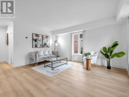 515 - 46 East Liberty Street, Toronto, ON - Indoor Photo Showing Living Room