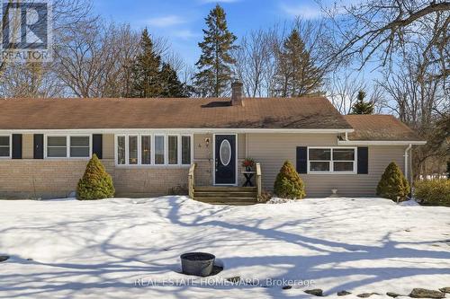 4 Wayne Crescent, Quinte West, ON - Outdoor With Facade