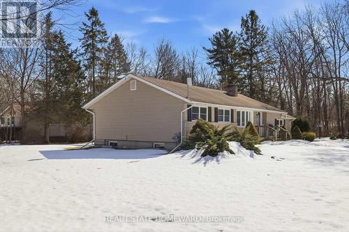 4 Wayne Crescent, Quinte West, ON - Outdoor